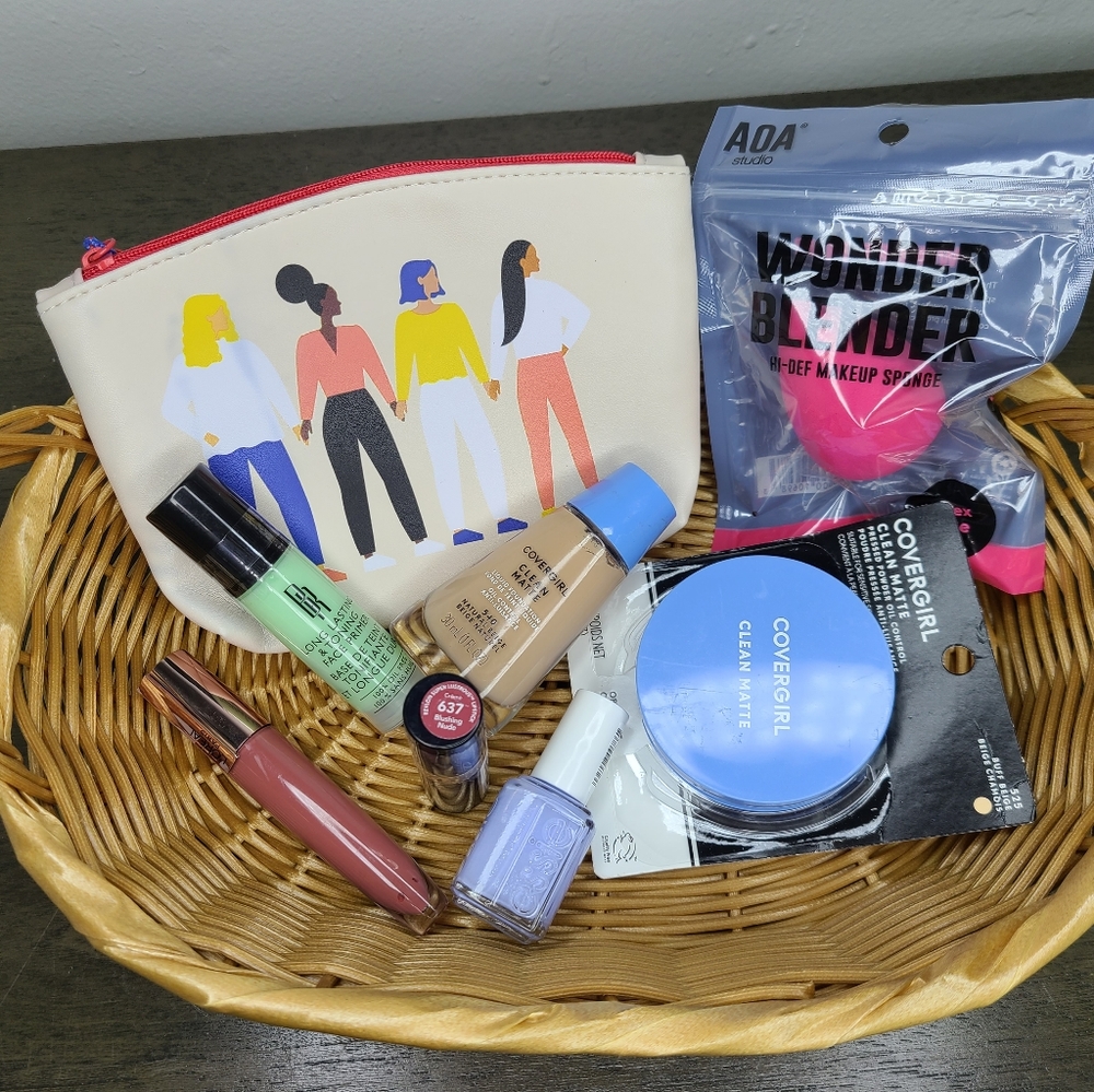 Makeup combo - Picture 2 of 2